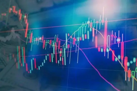 The three major indices of Hong Kong stocks have fluctuated! Education stocks, semiconductor stocks remain strong, while automotive stocks generally decline